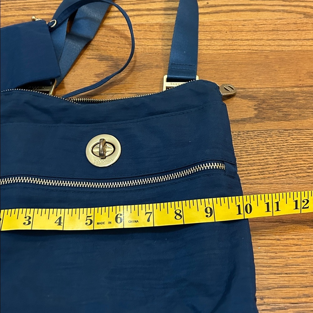 Baggallini Crossbody Bag Blue Travel with Change Purse - Picture 7 of 8